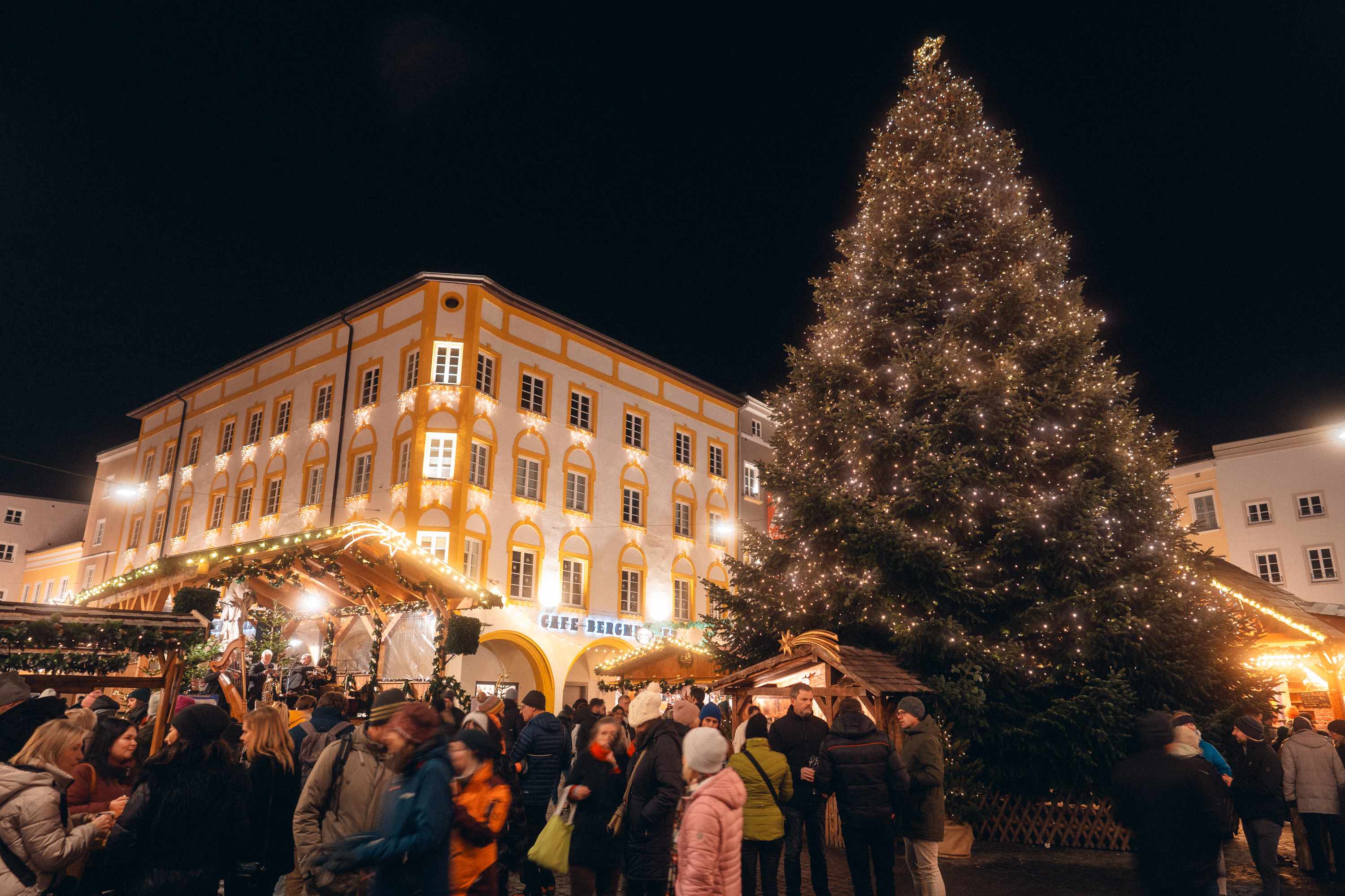 Adventsstimmung in Rosenheim: Christkindlmarkt vom 28. November - 24. Dezember